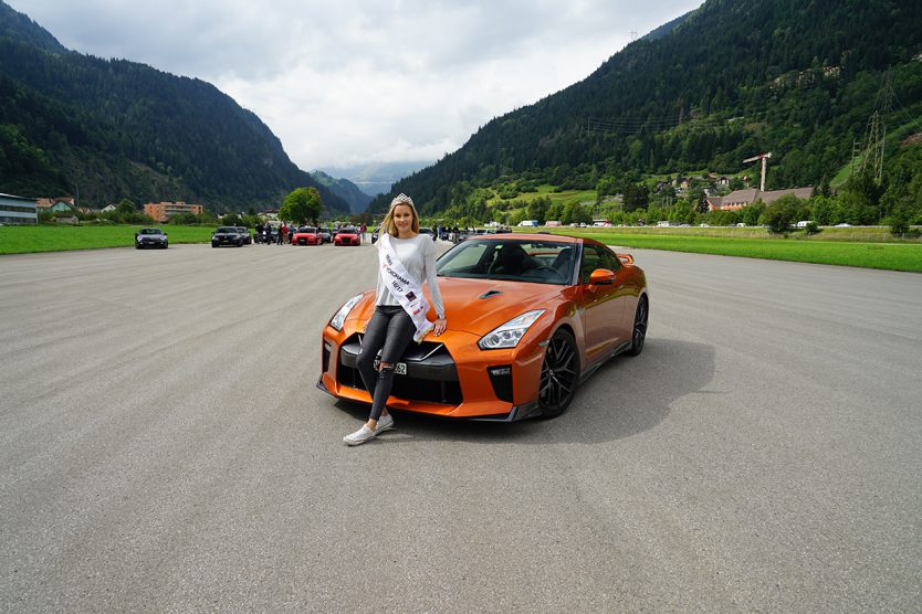 Am Steuer des Nissan GT-R